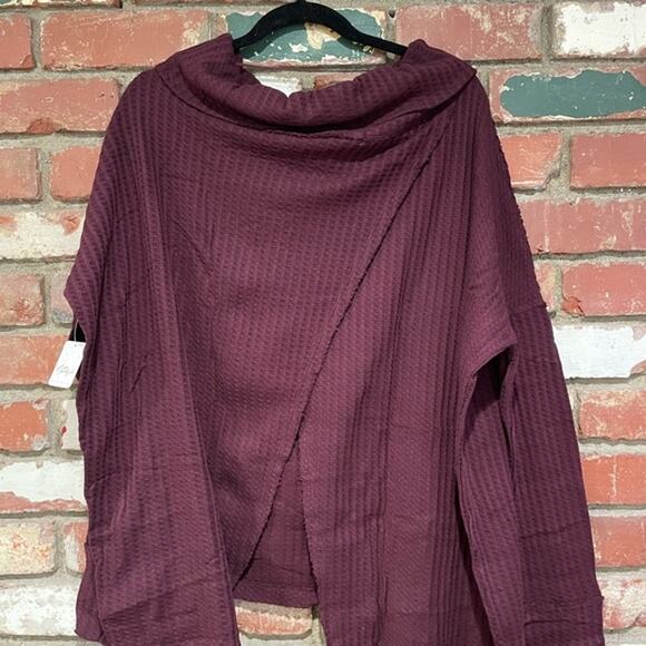 NWT Free People Juicy Long Sleeve Thermal Cowl Neck in Date Night - Picture 1 of 2